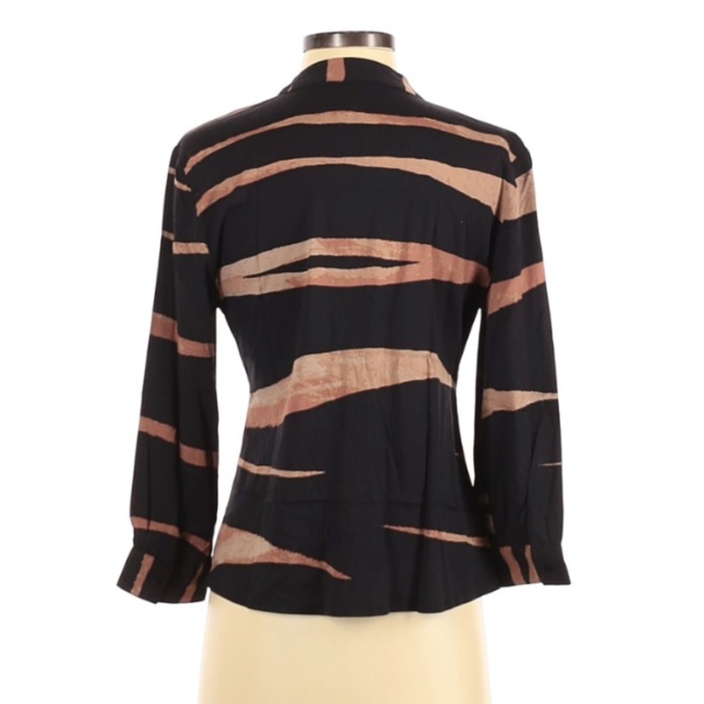 NIC+ZOE Abstract Animal Print Front Twist Top - Picture 9 of 15